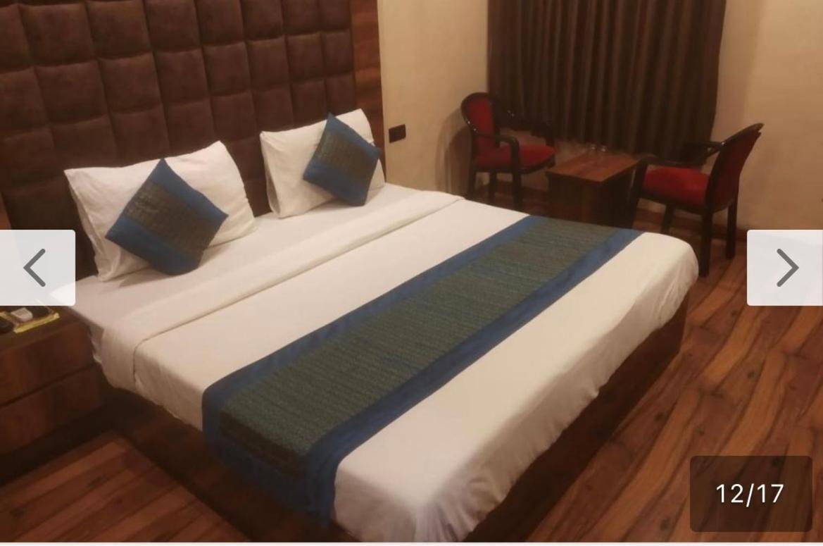 Hotel Star Palace - Near Karol Bagh Metro 델리 외부 사진