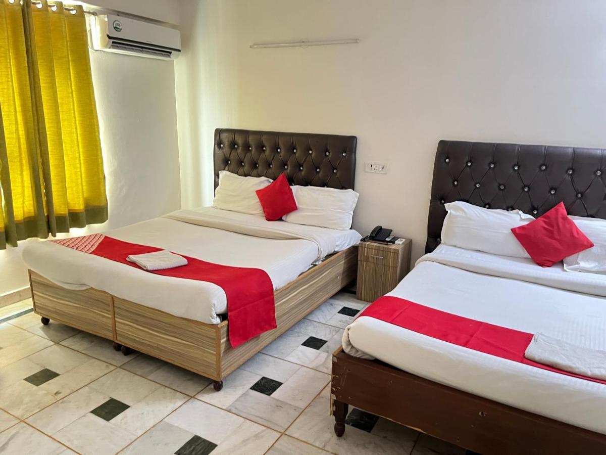 Hotel Star Palace - Near Karol Bagh Metro 델리 외부 사진