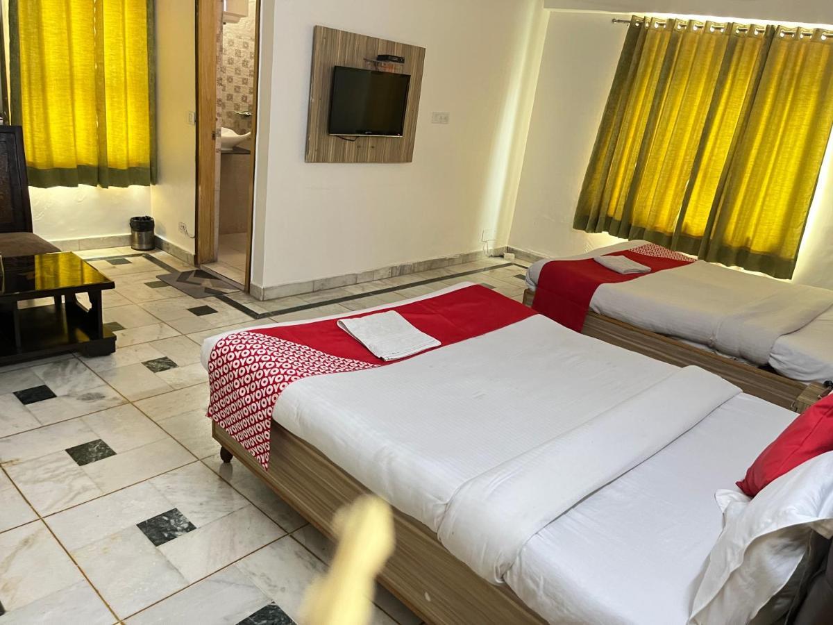 Hotel Star Palace - Near Karol Bagh Metro 델리 외부 사진